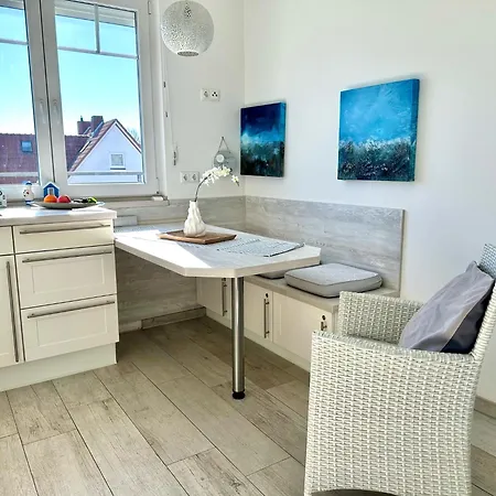 Apartment 2001 - Brigitte Kellenhusen